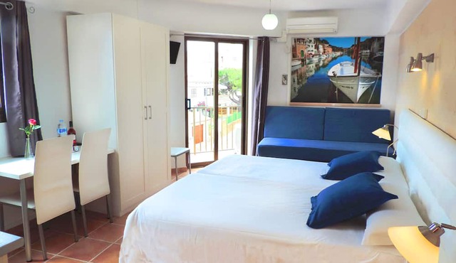 Marblau Hostal