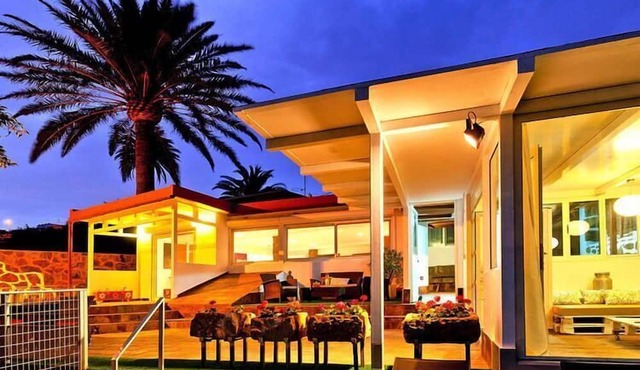 Villa with pool and beautiful architecture in Ingenio