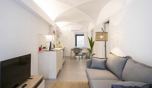 CAN Planeses - Apartamento de Lujo con Balcón en el Pla de L'estany