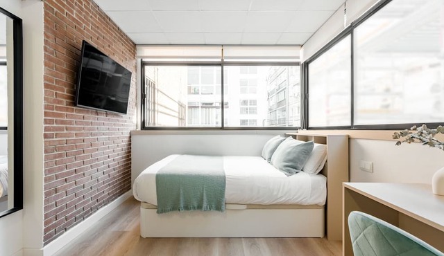 Square Rooms by Charming