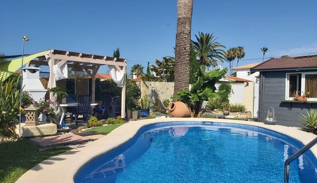 Modern and spacious villa in Els Poblets for families
