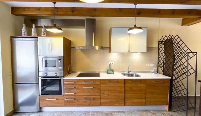 Country House 'Gañán' with Mountain View, Private Garden and Wi-Fi in Langa De Duero