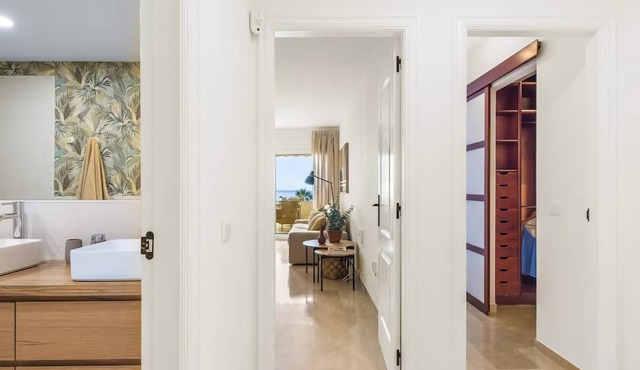 Beach apartment with terrace and private parking