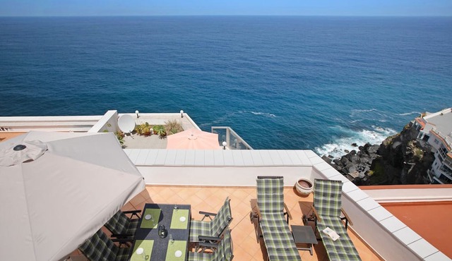 Vacation Apartment 'Apartment Seaside' with Sea View, Wi-Fi and Air Conditioning