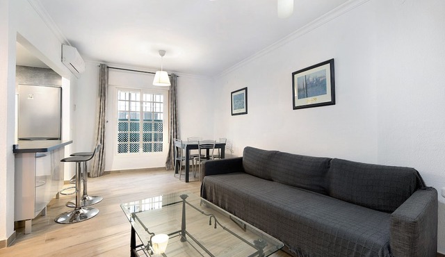 'Ribera Del Marisco' Apartment with Air Conditioning