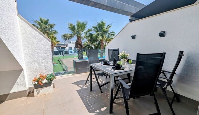 Modern 2 Bed Apt in La Zenia LZ9