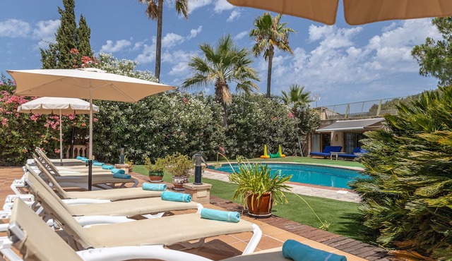 Villa 'Marjals' with Private Pool, Wi-Fi and Air Conditioning