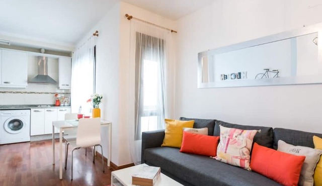 Holi-Rent Santa Marina One bedroom apartment with all the comforts.