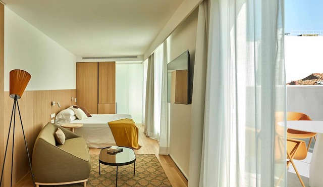 60 Balconies Iconic