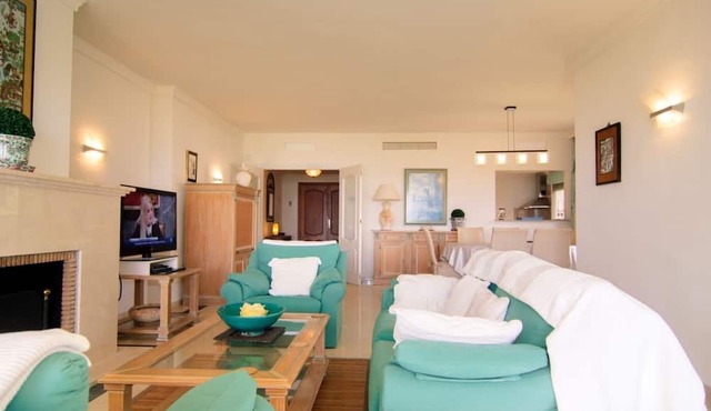 Frontline Beach Bliss Luxury Penthouse with 3 Panoramic Terraces