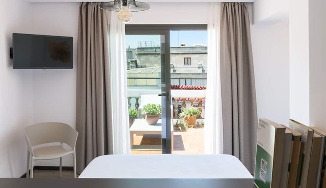 Puerta Catedral Holiday Suites