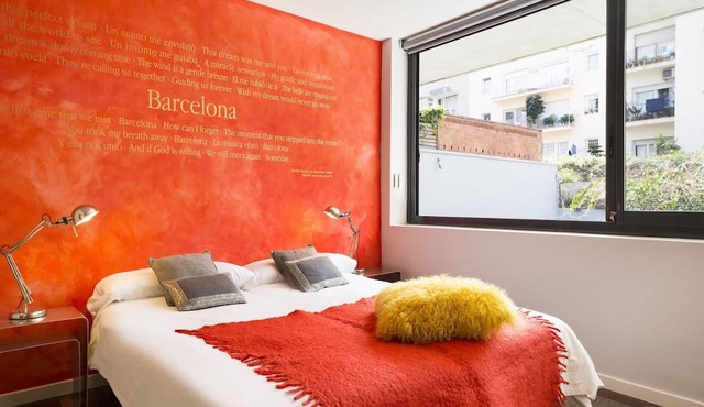 My Space Barcelona: 2 Apartments with Private Pool in Sant Gervasi for 20 people