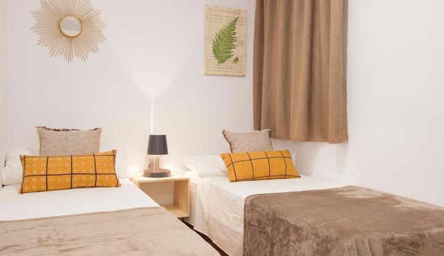 Europa Fira Apartment 32