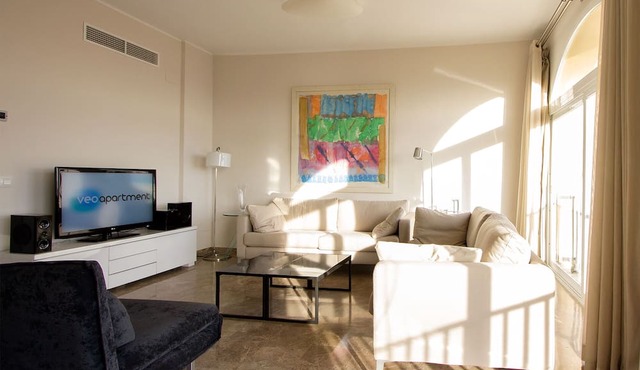 2 bedrooms, 2 bathrooms, views