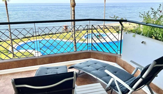 Mi Capricho 170 Beachfront Apartment