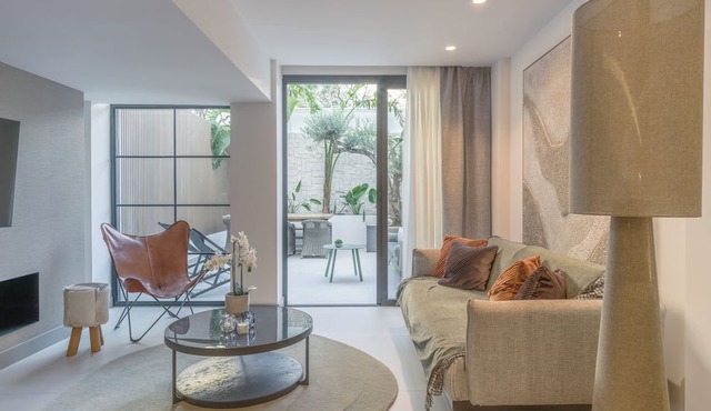 MARBELLA CENTER, BEACHFRONT WITH PRIVATE PATIO