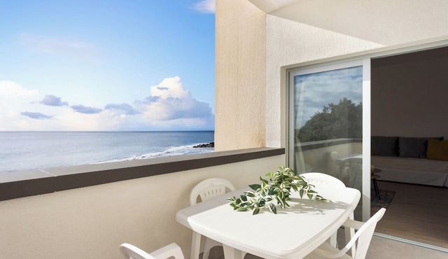 Home2Book Beachfront Sea View Apart Las Gaviotas
