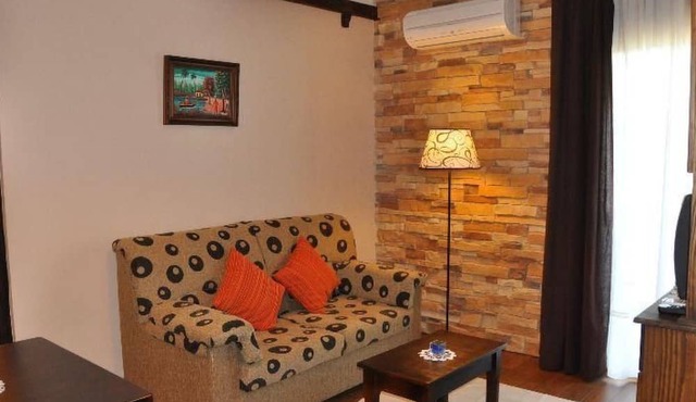 Wohnung in Sotoserrano mit Terrasse und Garten by Interhome
