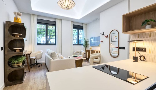 Ground-Floor Accessible Apt + Parking