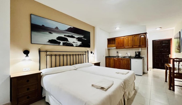 Apartamentos Frontera