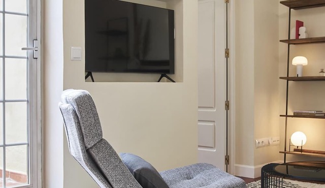 Apartment + Office room in Salamanca, Madrid