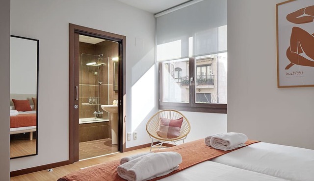 Eiffel | The Rentals Collection