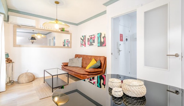 Apartment 'Plaza España' with Balcony, Wi-Fi and Air Conditioning