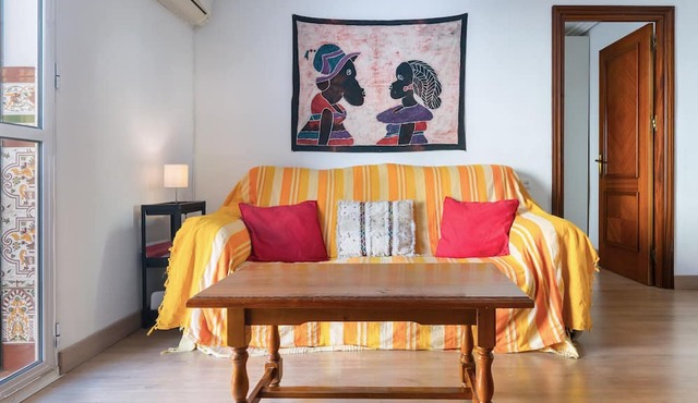 Brigth Apartment 'Macarena' with Balcony, Wi-Fi and Air Conditioning