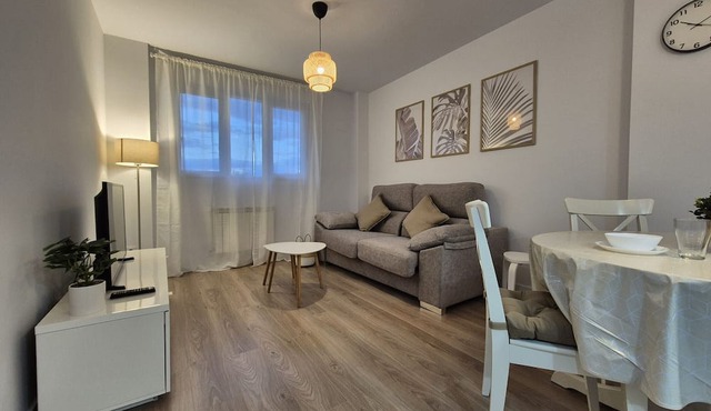 650A Apartamento moderno, acogedor y con garaje