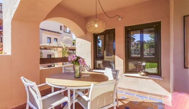 Hacienda del Sol - 2 Bed Apartment