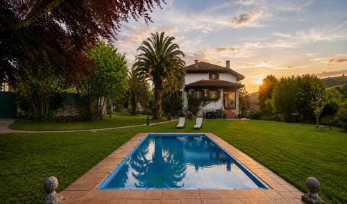 Villa Rural con Piscina en Llanes | La Ablanosa